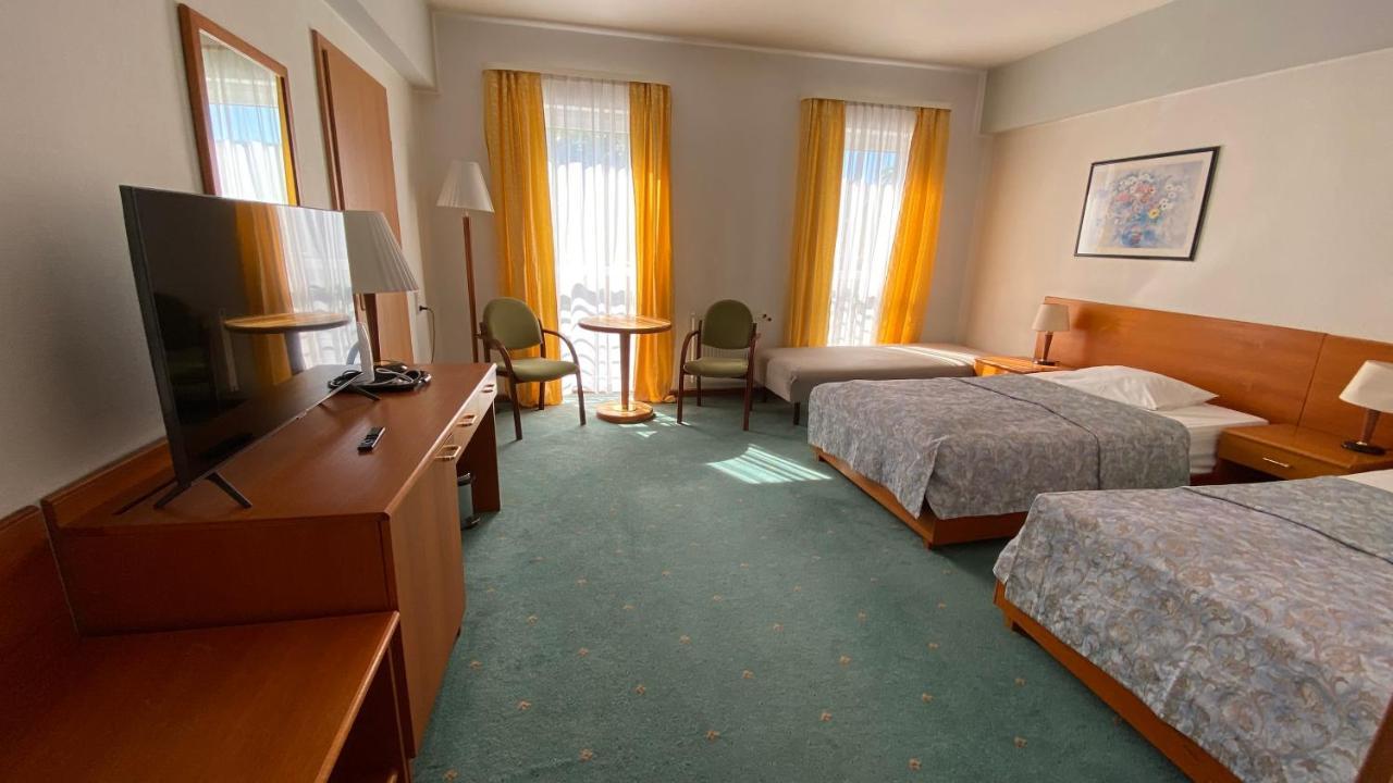 Hotel Elekt Czaplinek Exterior foto